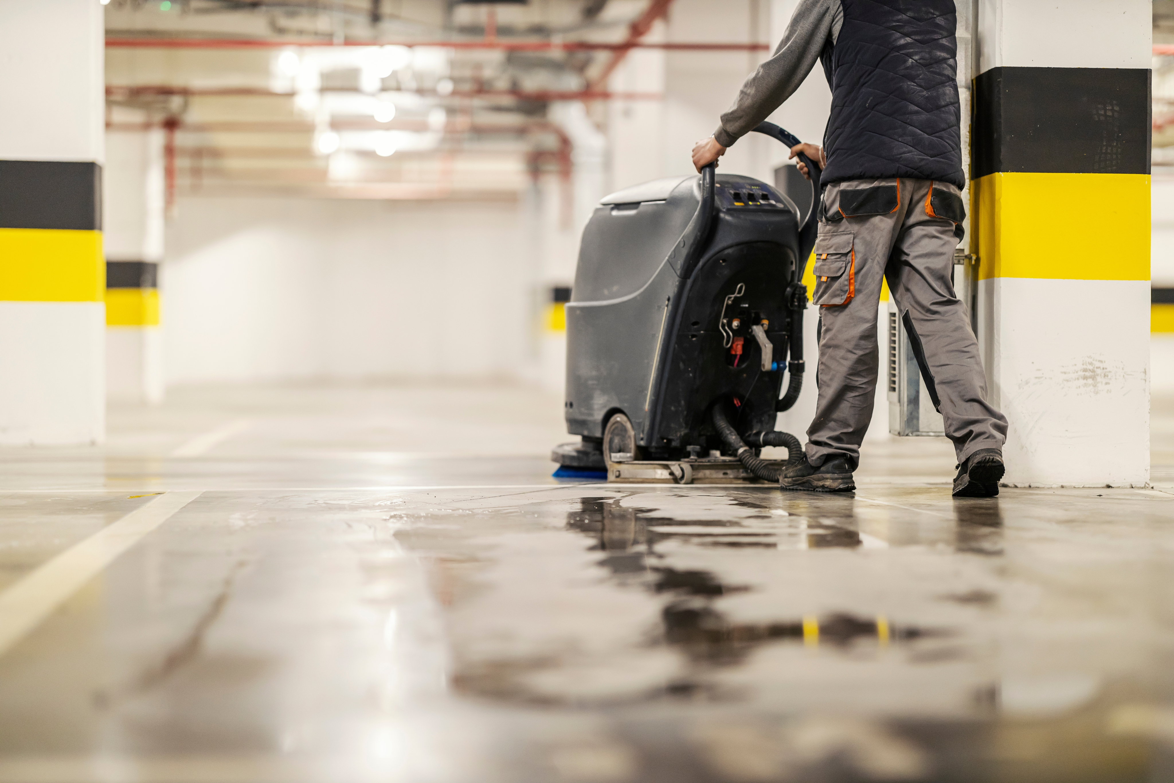 Чистка напольных покрытий